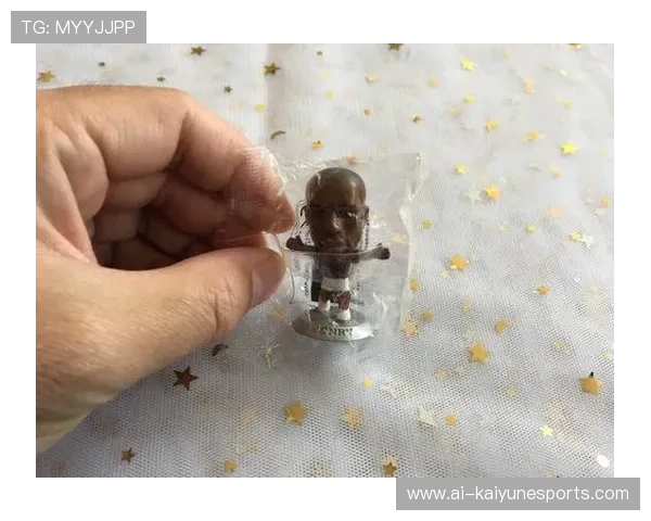 阿森纳足球明星公仔解析 阿森纳球星形象的收藏魅力与文化价值